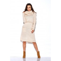 Sweterkowa sukienka z golfem i kieszeniami LS257