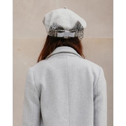 Beret damski z tiulową kokardką z tyłu LGK114
