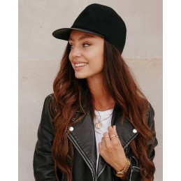 Wełniana czapka z daszkiem LGK119