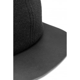 Wełniana czapka z daszkiem LGK119