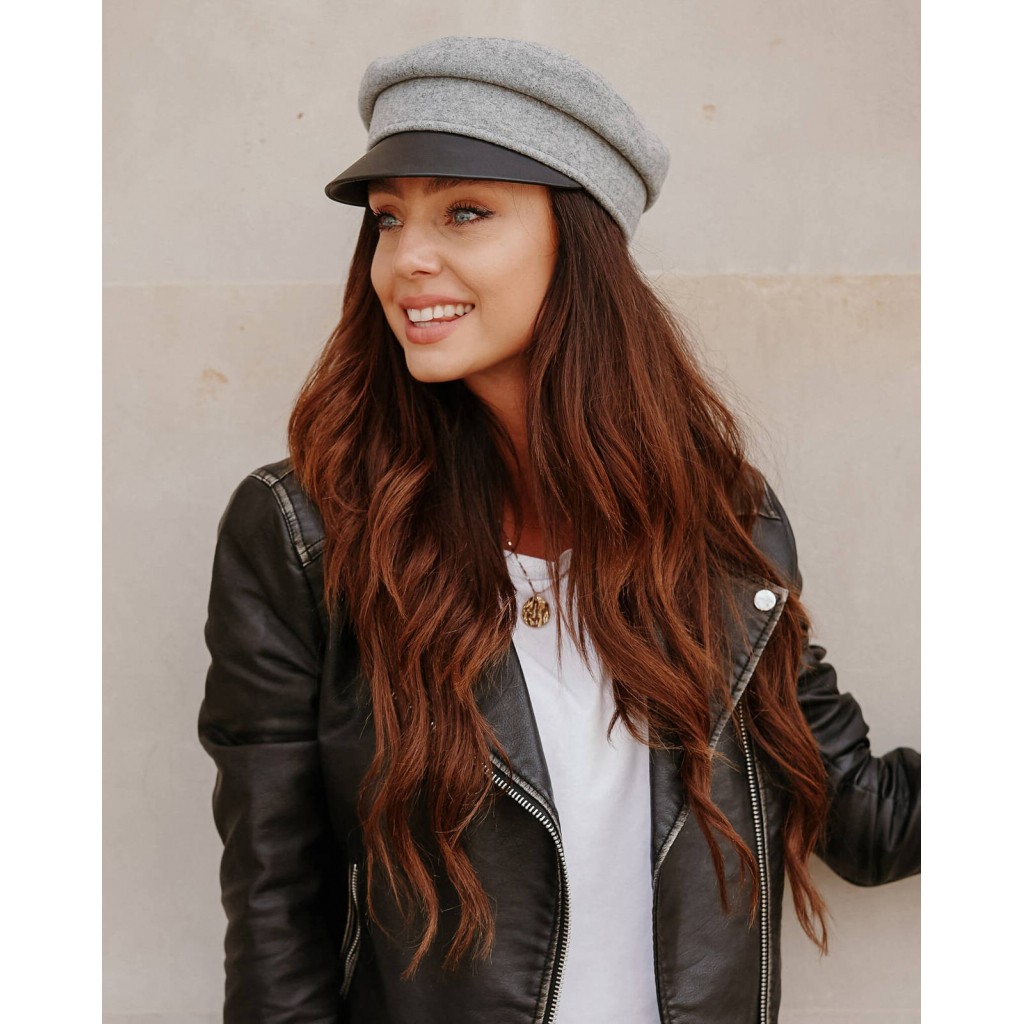 Kaszkiet z daszkiem z ekoskórą LGK121