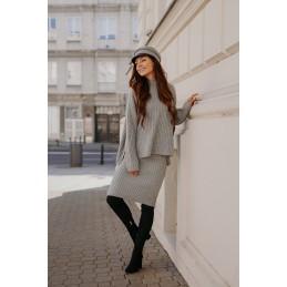 Komplet swetrowy – spódnica i sweter z golfem LS308