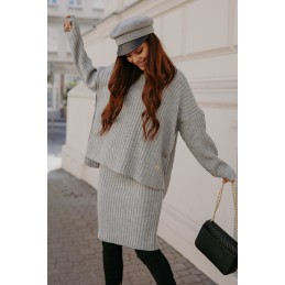 Komplet swetrowy – spódnica i sweter z golfem LS308