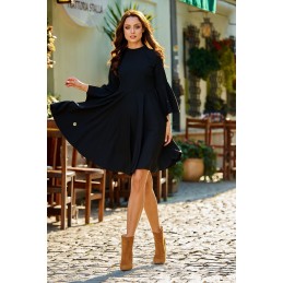 Zjawiskowa sukienka z rozszerzanymi rękawami L277